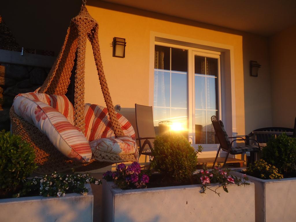 Appartment Schwarzenauer Mutters ภายนอก รูปภาพ